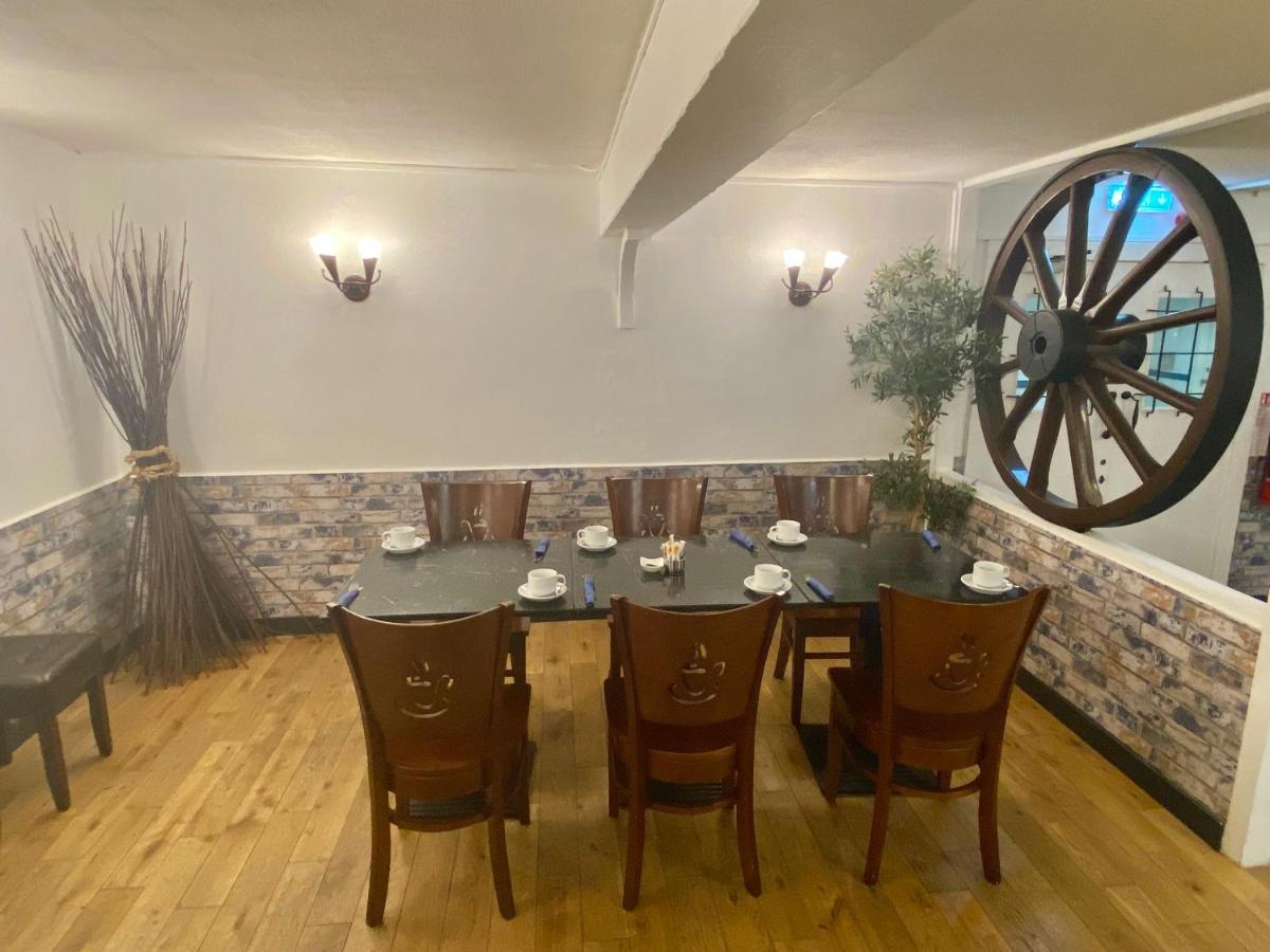 The County Hotel - Self Check-In, Ultra Fast Wi-Fi, Free Parking, Central Location Selkirk Dış mekan fotoğraf