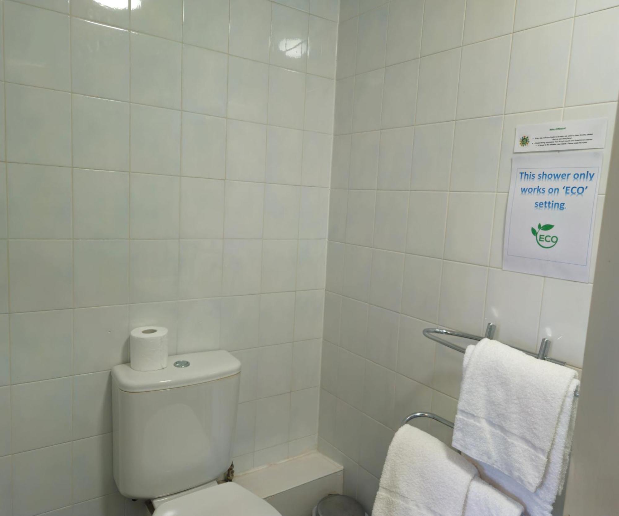 The County Hotel - Self Check-In, Ultra Fast Wi-Fi, Free Parking, Central Location Selkirk Dış mekan fotoğraf