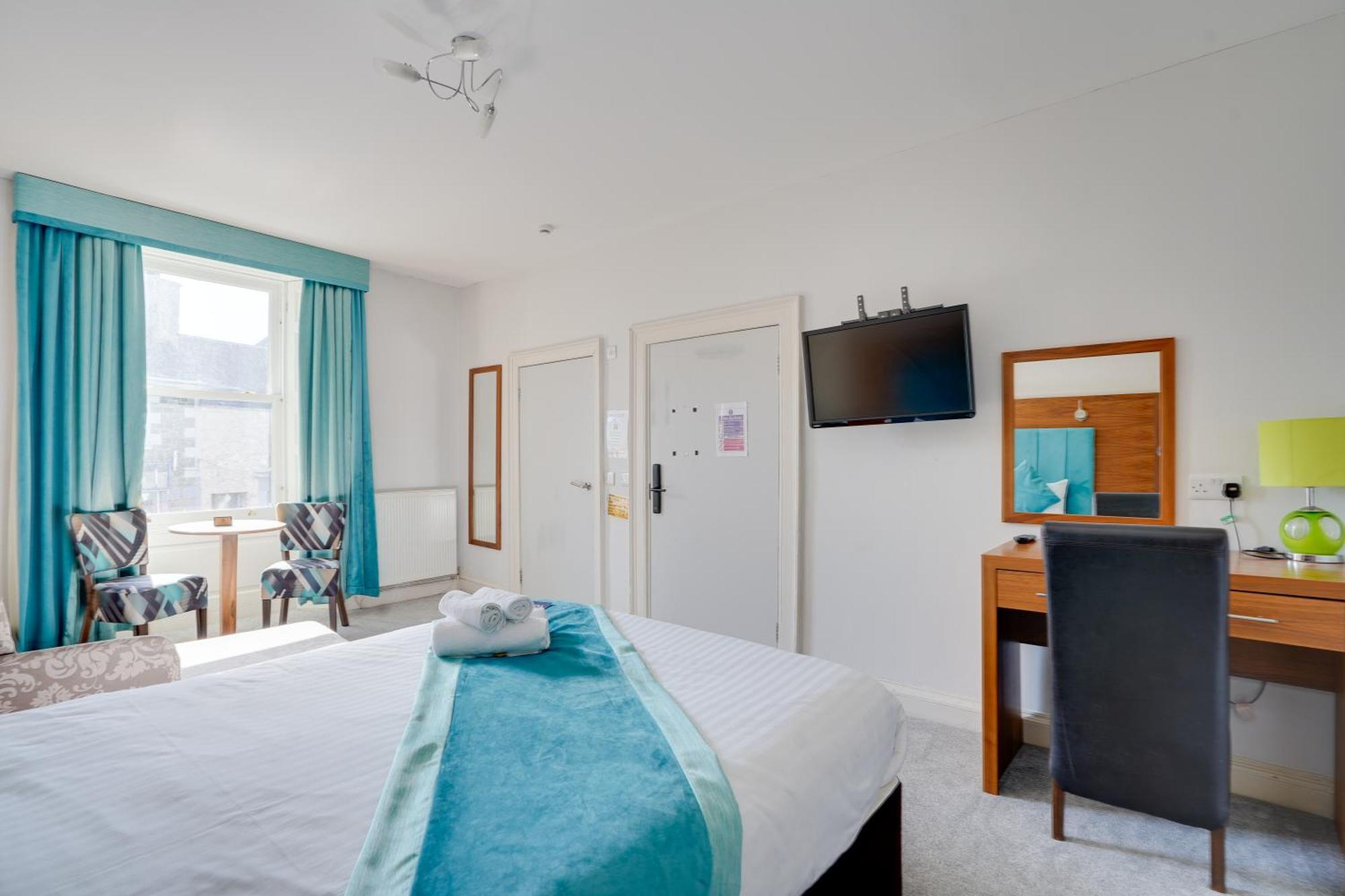 The County Hotel - Self Check-In, Ultra Fast Wi-Fi, Free Parking, Central Location Selkirk Dış mekan fotoğraf