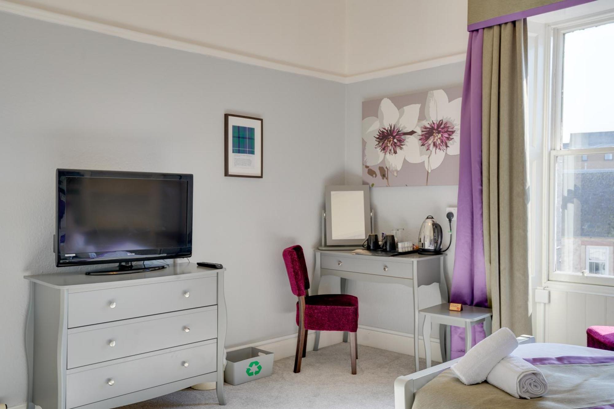 The County Hotel - Self Check-In, Ultra Fast Wi-Fi, Free Parking, Central Location Selkirk Dış mekan fotoğraf