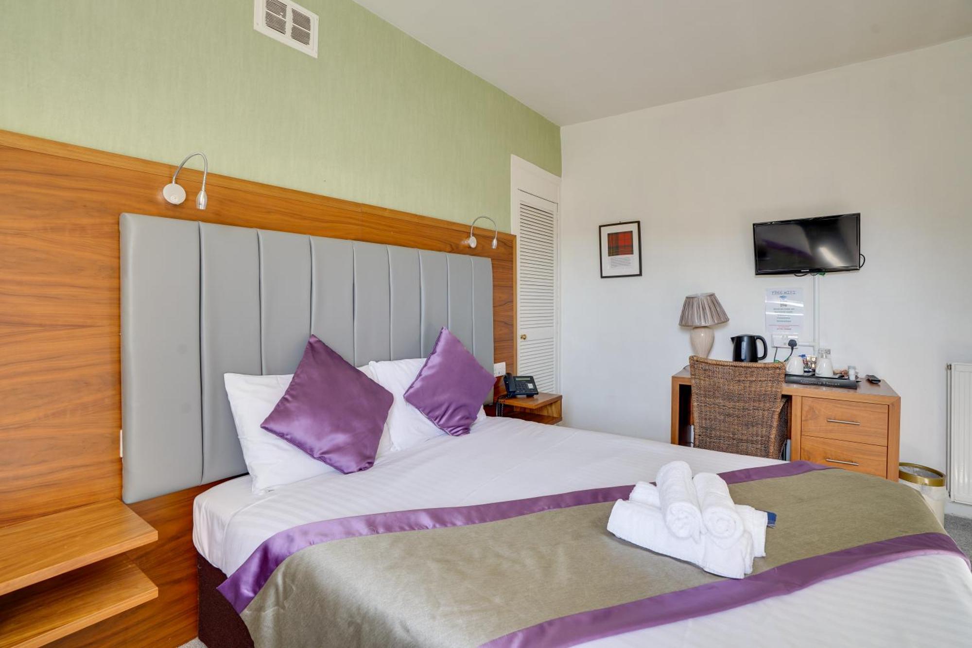 The County Hotel - Self Check-In, Ultra Fast Wi-Fi, Free Parking, Central Location Selkirk Dış mekan fotoğraf