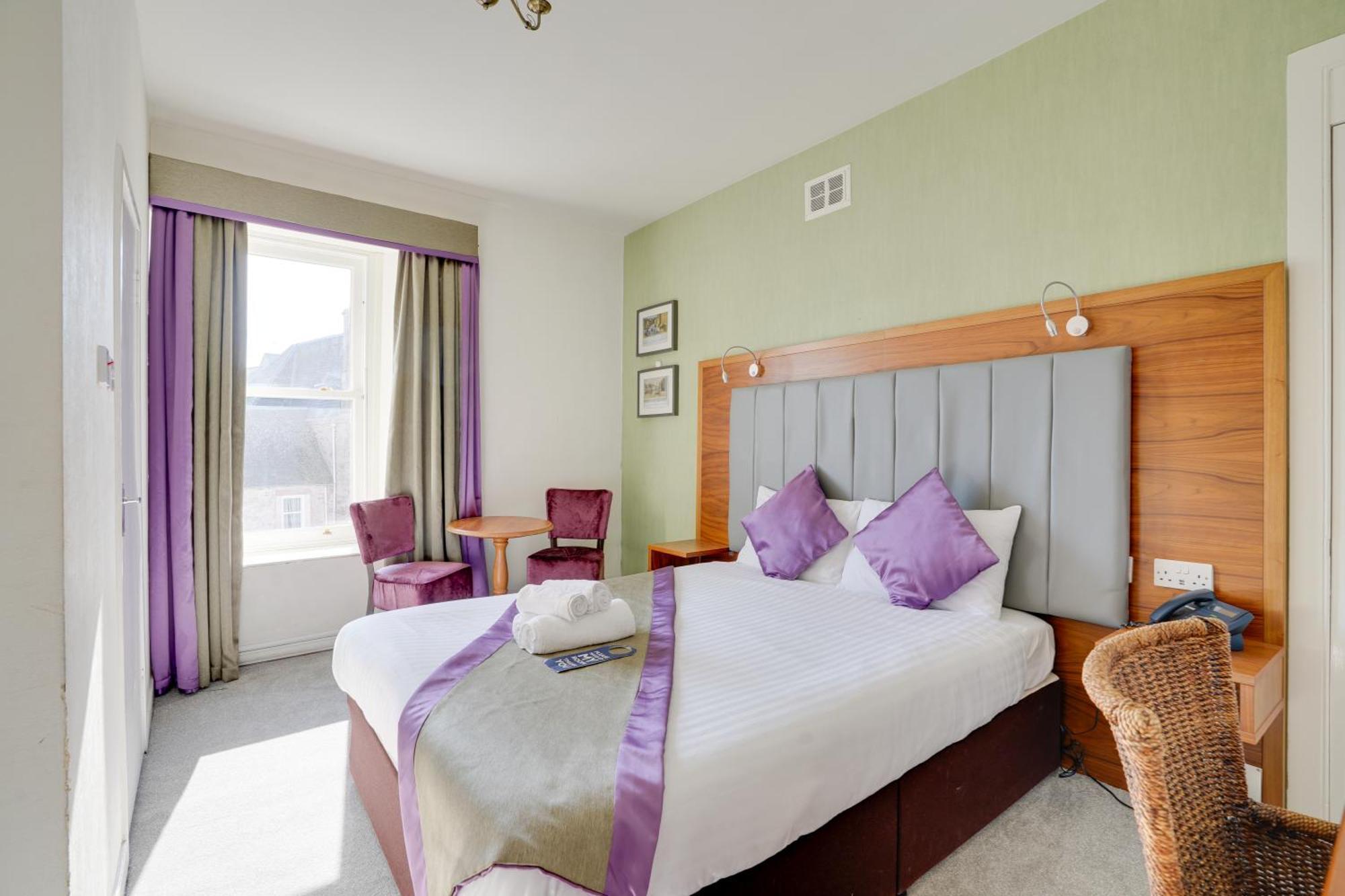 The County Hotel - Self Check-In, Ultra Fast Wi-Fi, Free Parking, Central Location Selkirk Dış mekan fotoğraf