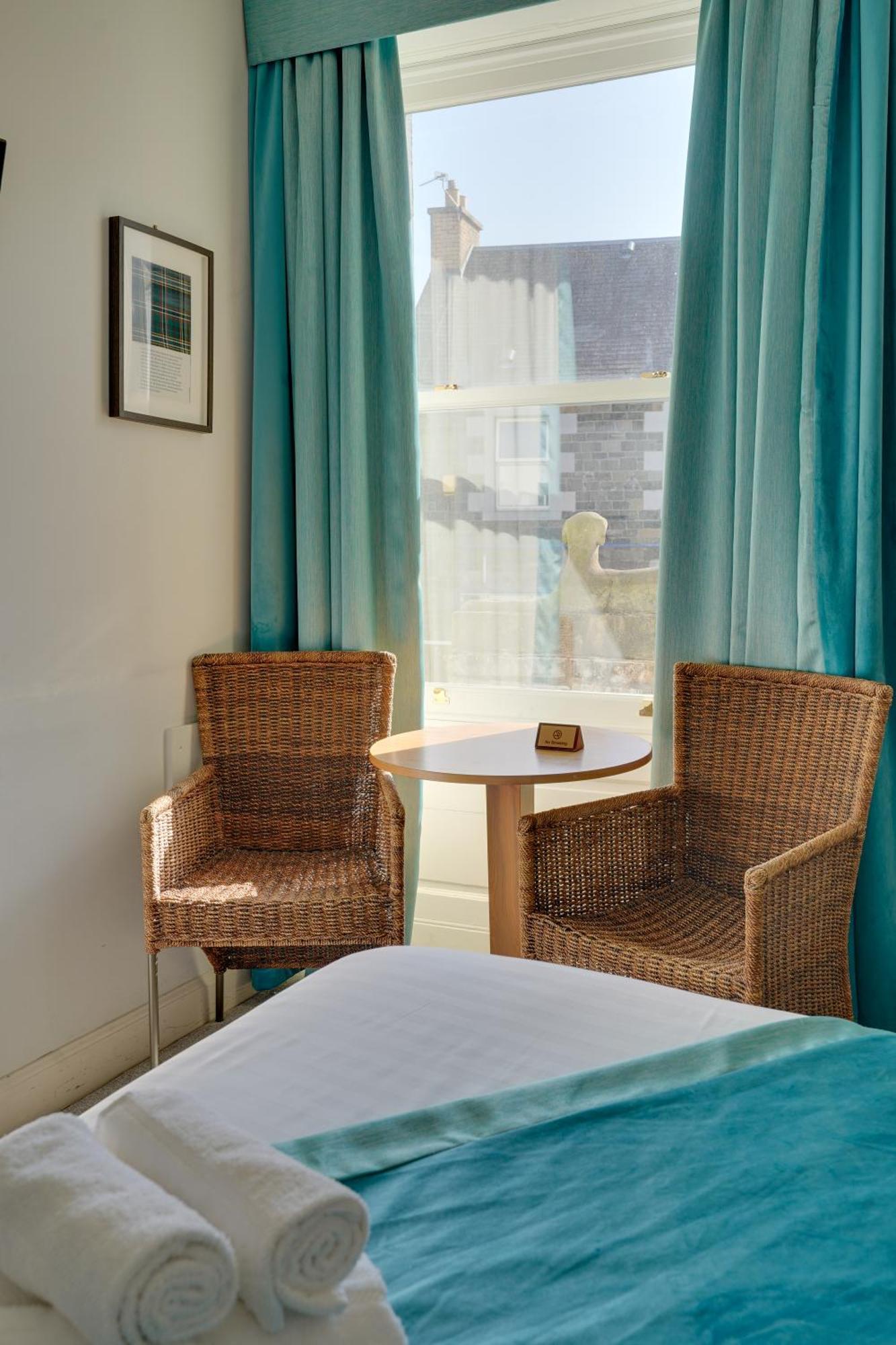 The County Hotel - Self Check-In, Ultra Fast Wi-Fi, Free Parking, Central Location Selkirk Dış mekan fotoğraf