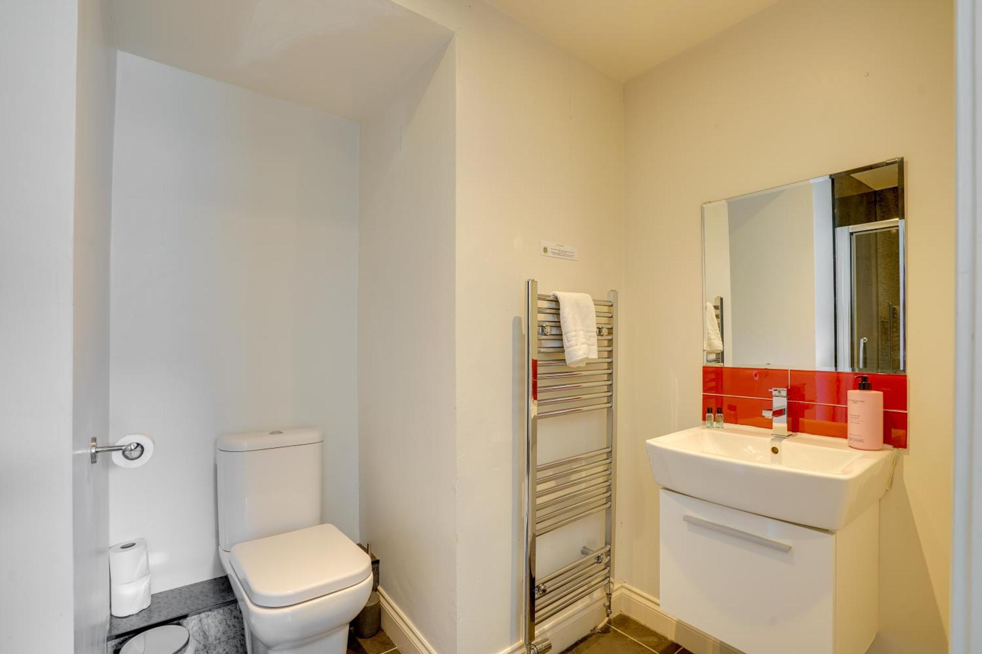 The County Hotel - Self Check-In, Ultra Fast Wi-Fi, Free Parking, Central Location Selkirk Dış mekan fotoğraf