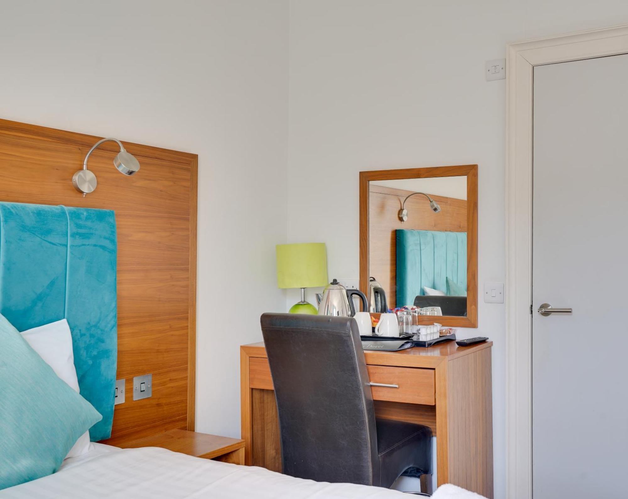 The County Hotel - Self Check-In, Ultra Fast Wi-Fi, Free Parking, Central Location Selkirk Dış mekan fotoğraf