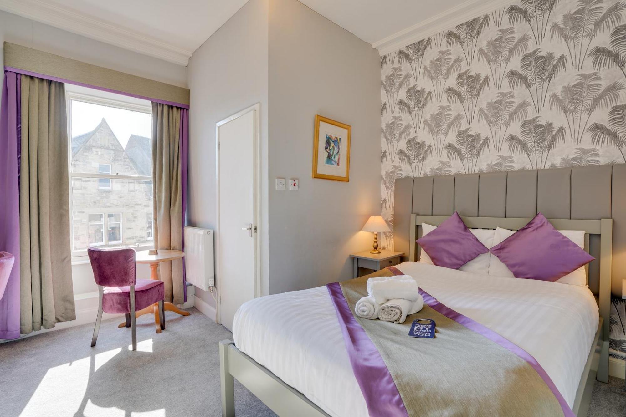 The County Hotel - Self Check-In, Ultra Fast Wi-Fi, Free Parking, Central Location Selkirk Dış mekan fotoğraf